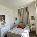 Villa Nanni - Camera Puccini Ao Lado Da Mura